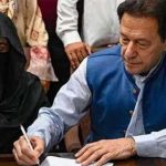 Court delays ruling in 190 million pound case against Imran Khan and Bushra Bibi. | ISLAMABAD – On Monday, a Rawalpindi accountability court opted not to rule on the £190 million charge brought against PTI founder Imran Khan and his wife Bushra Bibi. Channel News Pakistan Court delays ruling in 190 million pound case against Imran Khan and Bushra Bibi. Channel News Pakistan