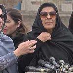 Aleema claims that Imran Khan prefers to face cases rather than make a bargain. | RAWALPINDI (Channel News)- Former Prime Minister and PTI founder Imran Khan's sister, Aleema Khan, claims that her brother has made it plain that he would not make any agreements and will not face his legal issues. Channel News Pakistan Aleema claims that Imran Khan prefers to face cases rather than make a bargain. Channel News Pakistan