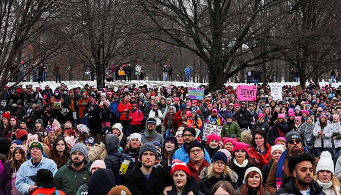 Thousands protest in Washington before of Trump's inauguration. Channel News Pakistan