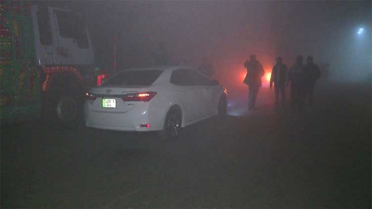 Parts of the highway are closed as severe fog continues to take its toll in Punjab. Channel News Pakistan