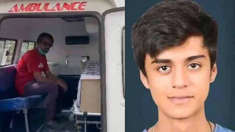Mustafa Amir's lifeless remains were taken to the morgue upon exhumation. | Karachi (Channel News) As part of the court's exhumation instructions, a three-member medical team took samples from the mortal remains of killed Mustafa Amir. Channel News Pakistan Mustafa Amir's lifeless remains were taken to the morgue upon exhumation. Channel News Pakistan