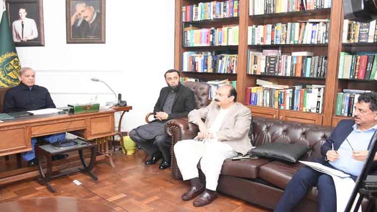 PM Shehbaz: The government is dedicated to equipping youngsters with contemporary skills. | LAHORE (Web Desk) – Prime Minister Shehbaz Sharif has stated that the government is doing all necessary to help young people learn contemporary skills. Channel News Pakistan PM Shehbaz: The government is dedicated to equipping youngsters with contemporary skills. Channel News Pakistan