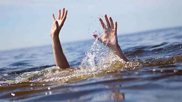 Two young people drowned in a canal while swimming in Sharqpur. | SHARAQPUR SHARIF - Two young people drowned while swimming in a canal in Sharqpur, a tehsil in Sheikhupura district, Punjab. Channel News Pakistan Two young people drowned in a canal while swimming in Sharqpur. Channel News Pakistan