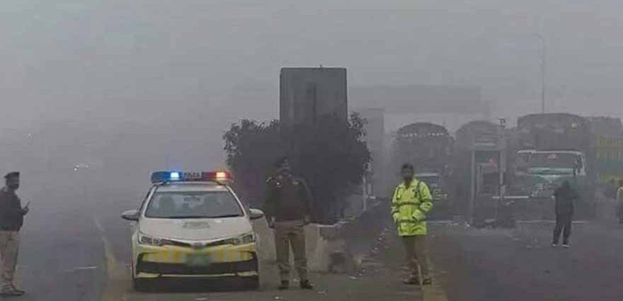 Dense fog prompts the shutdown of multiple motorway sections in Punjab. Channel News Pakistan