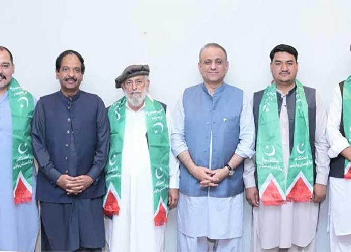 Four independent GB election victors join the IPP. Channel News Pakistan