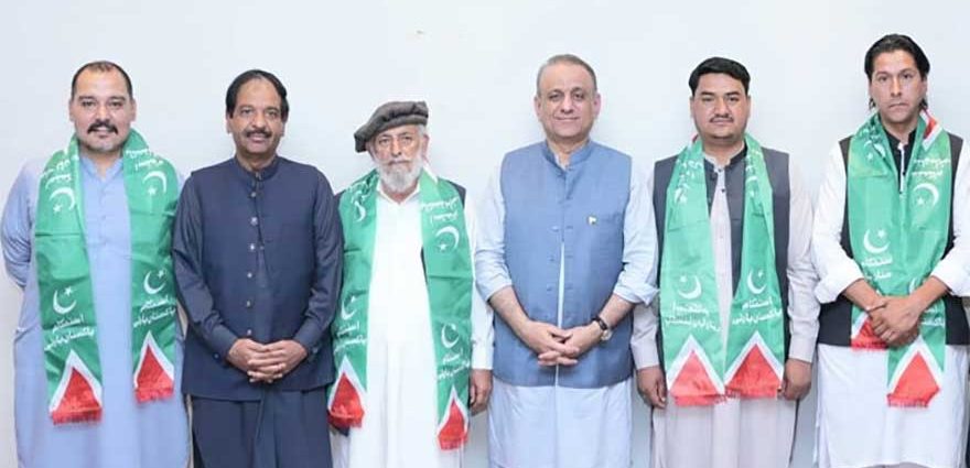 Four independent GB election victors join the IPP. Channel News Pakistan